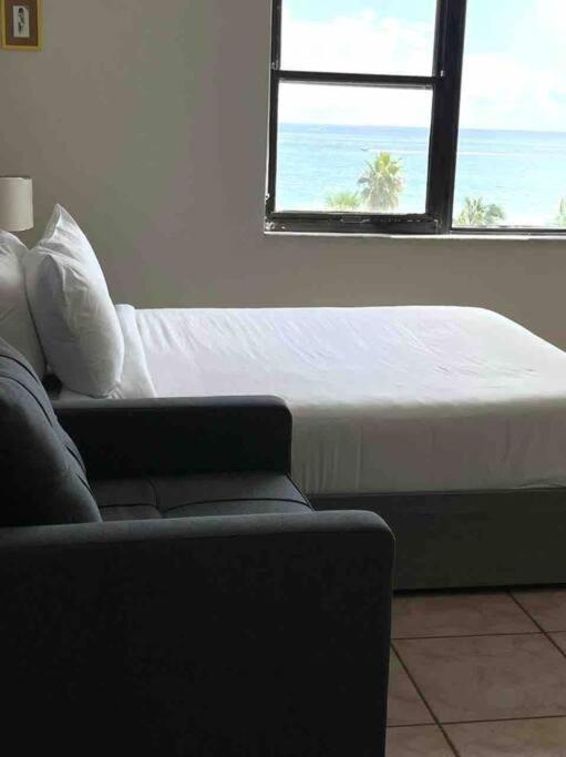 Appartement Chic Ocean Front Studio! à Miami Beach Extérieur photo