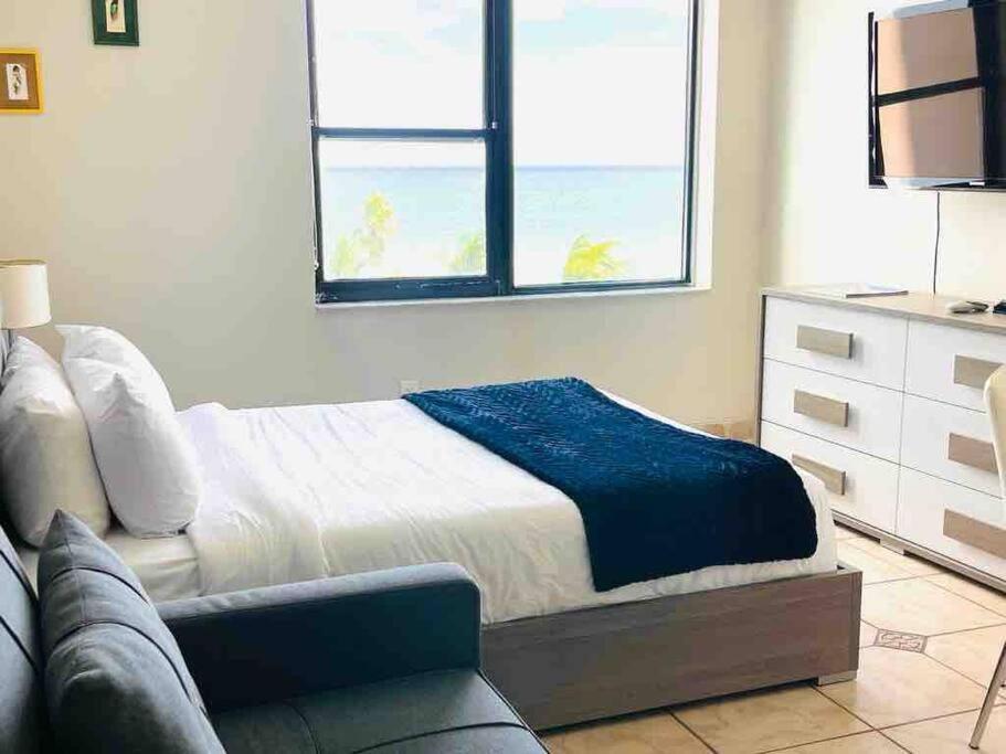 Appartement Chic Ocean Front Studio! à Miami Beach Extérieur photo