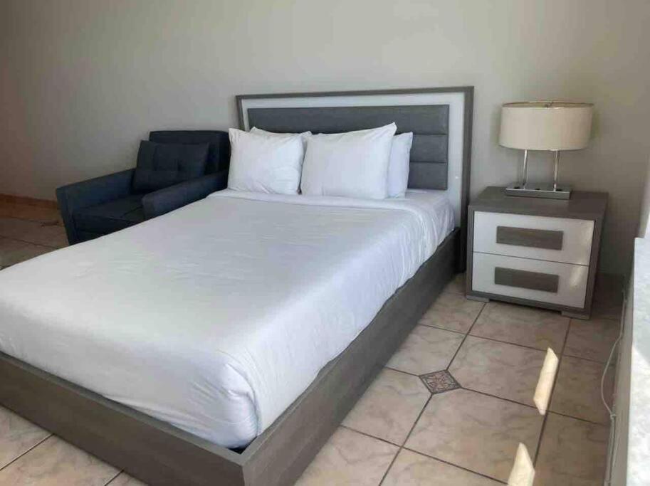 Appartement Chic Ocean Front Studio! à Miami Beach Extérieur photo