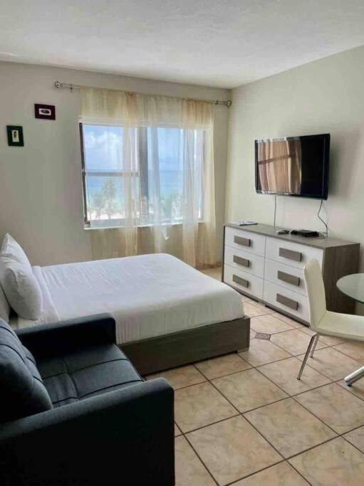 Appartement Chic Ocean Front Studio! à Miami Beach Extérieur photo